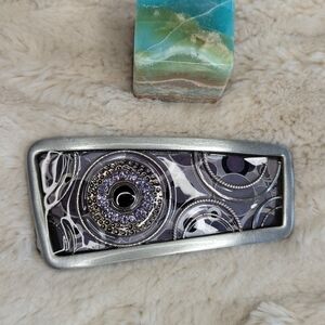 Artistic belt buckle
